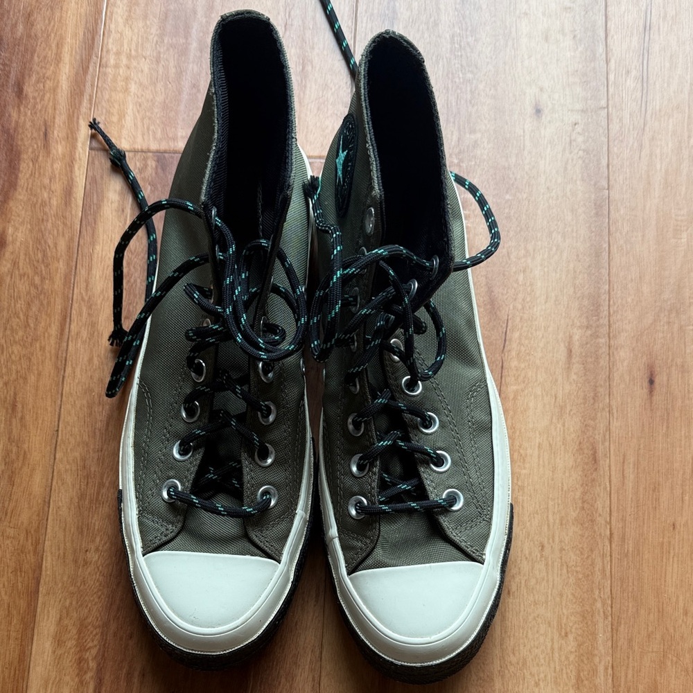 High-Top Canvas Sneakers - Olive Green